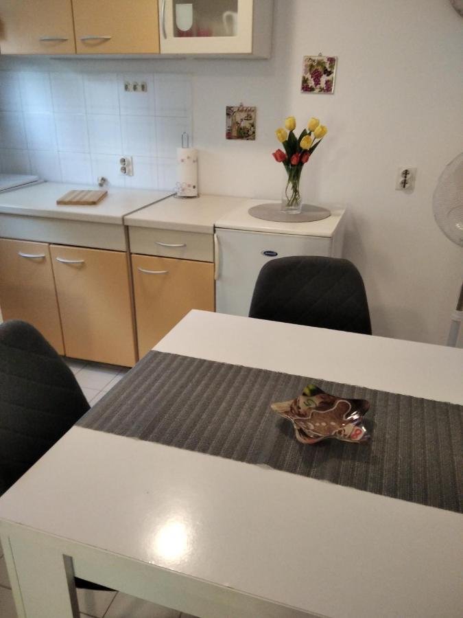Apartment Anny พูลา ภายนอก รูปภาพ