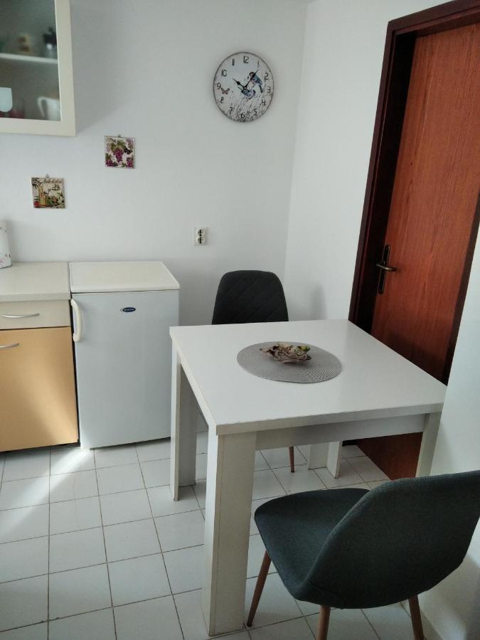 Apartment Anny พูลา ภายนอก รูปภาพ